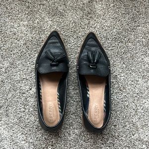 Sperry Pointed Black Flats